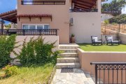 Ligaria Kreta, Ligaria: Villa mit drei Wohnungen und Pool zu verkaufen Haus kaufen